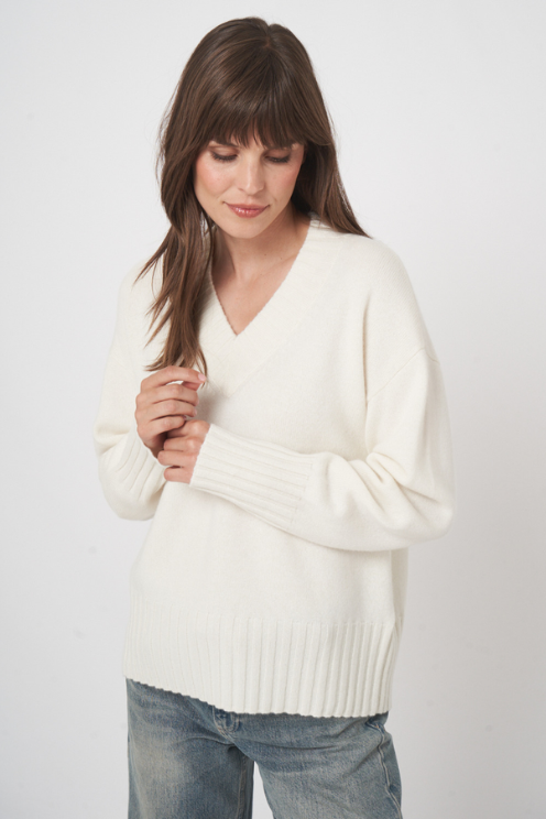Knitted Pullover in Cream