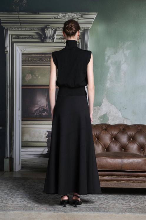 Stretch Merino Sleeveless Pull with Lurex Trimming