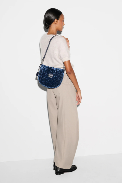 Midnight Velvet Crosby Lock Saddle