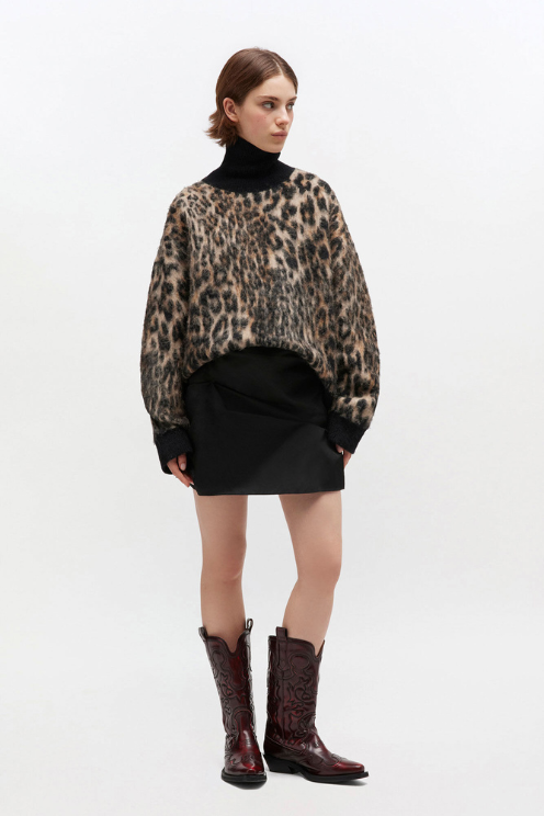 Soft Wool Leopard Oversized Turtleneck