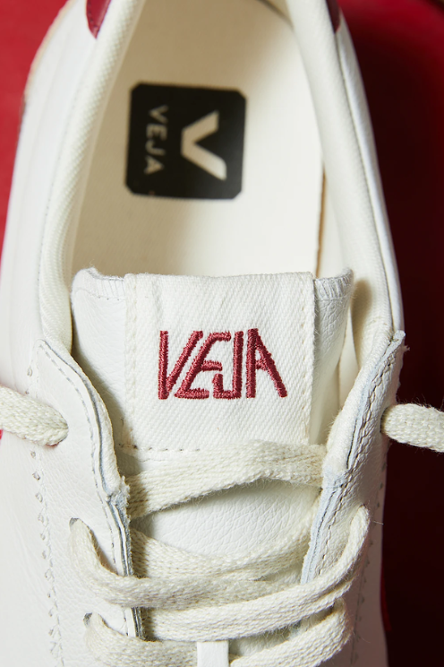 Volley Leather White Pekin Bark