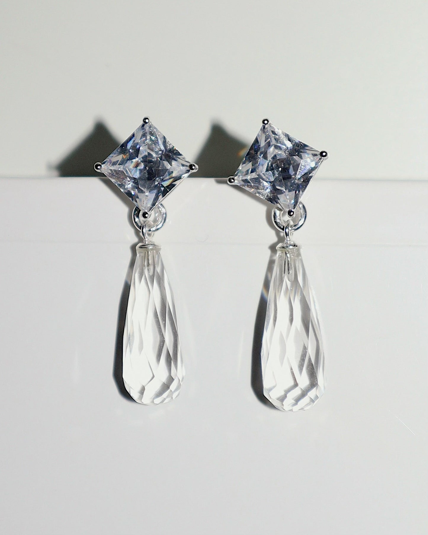 Bourbon Lucite Briolet