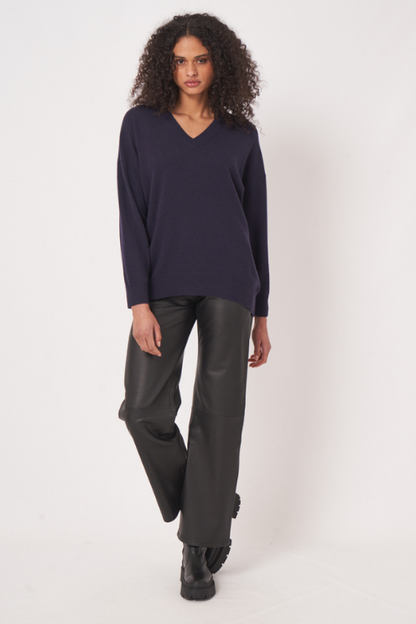 Knitted V Neck Pullover in Blackberry