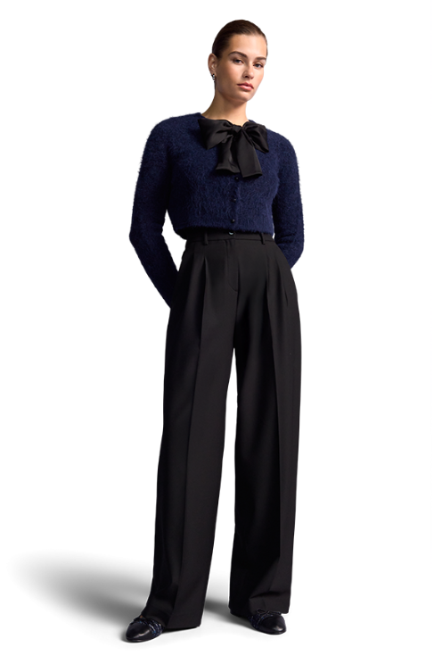 Short Bow Cardi