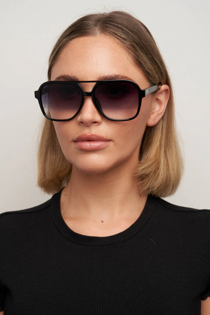 Kori Black/Smoke Fade