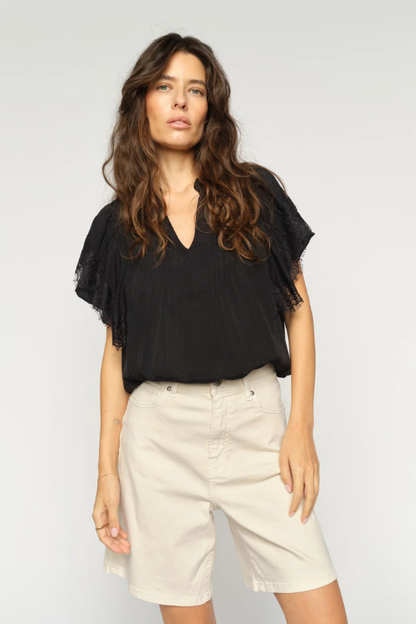 Bati Len Shorts