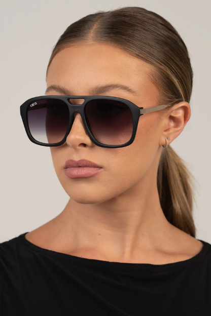 Reina - Tortoiseshell