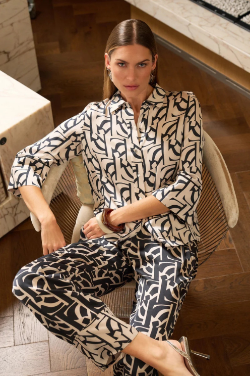 Graphic Print Blouse