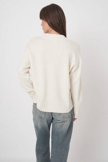 Knitted Pullover in Cream