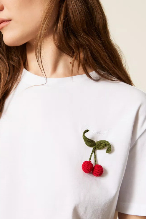 Cotton T-shirt with Cherry Broach