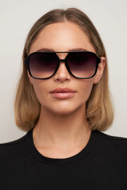 Kori Black/Smoke Fade
