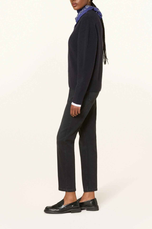 Piper Short - Modern Dark