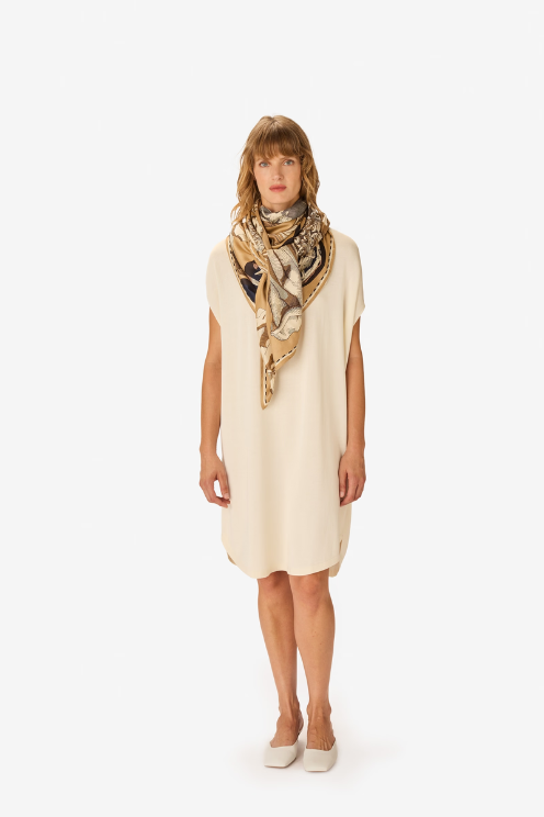 Archives Square – Natural