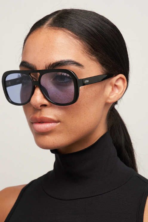Yara Black/Light Blue
