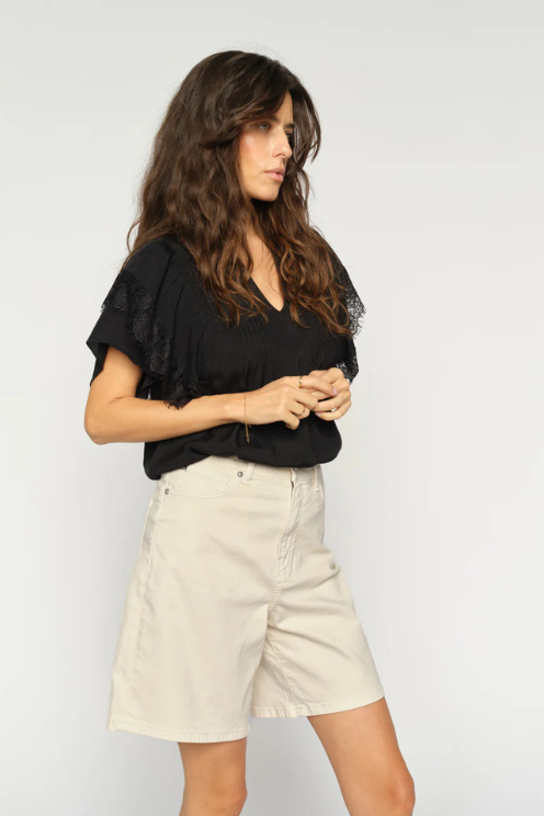 Bati Len Shorts
