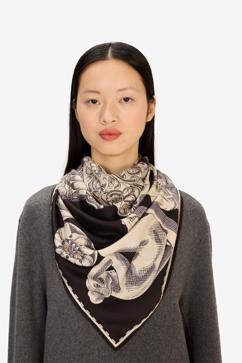 Archives Square – Black