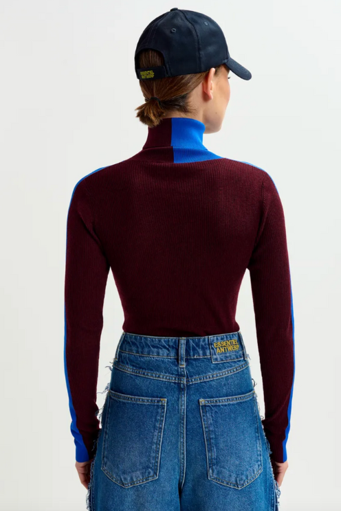 Iffort Contrast Turtleneck