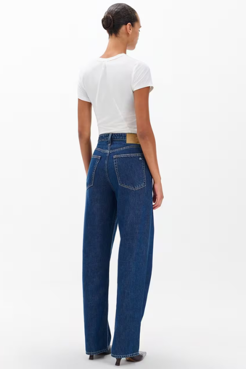 Logan Wide-Leg Jeans Featherweight in Wellbrook