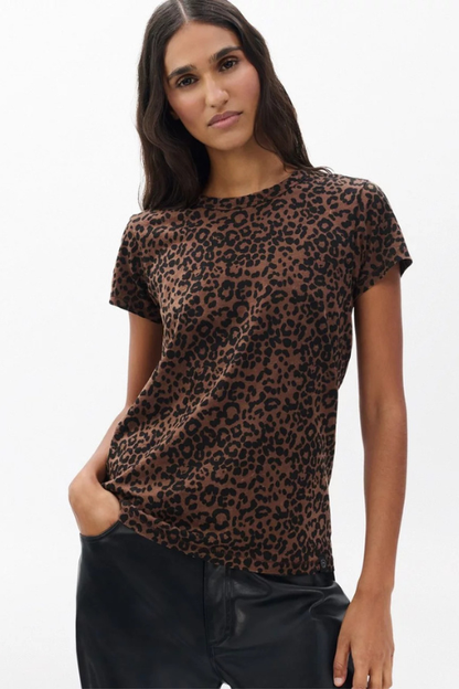 All over Leopard Tee
