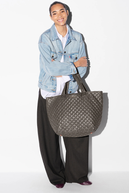 Magnet Large Metro Tote Deluxe