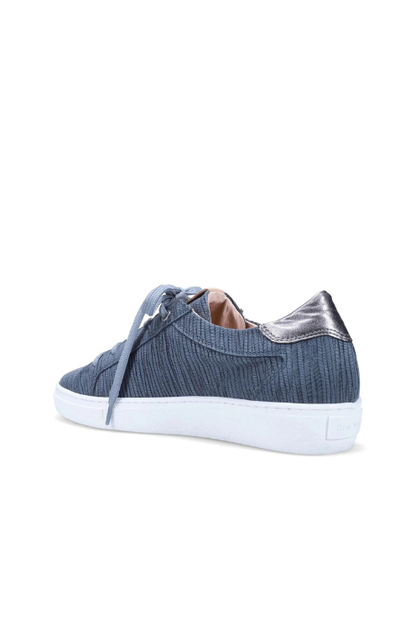 Oriya Sneaker