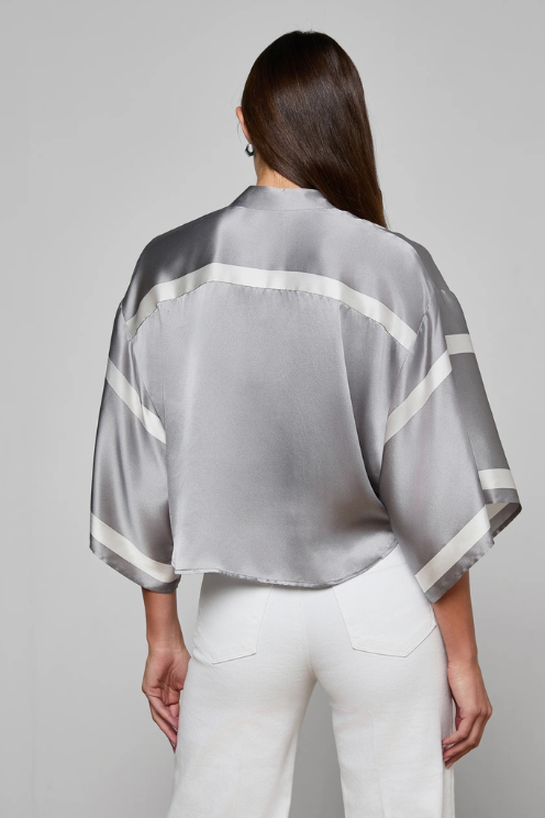 Dru Mandarin Crop Blouse