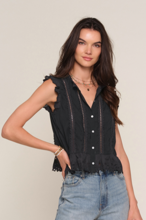 Dia Eyelet Hem Top