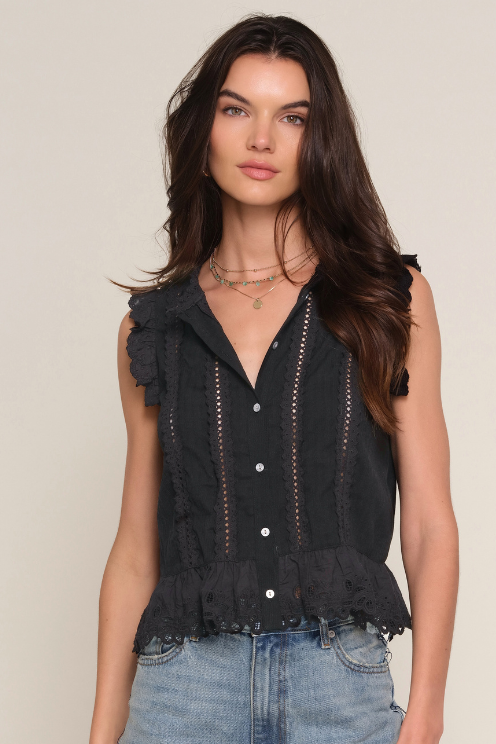 Dia Eyelet Hem Top