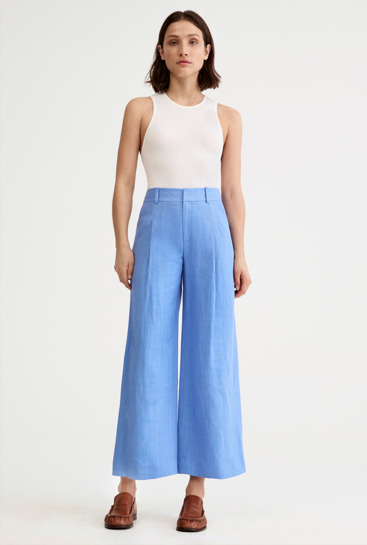 Linen Cropped Pleated Trouser