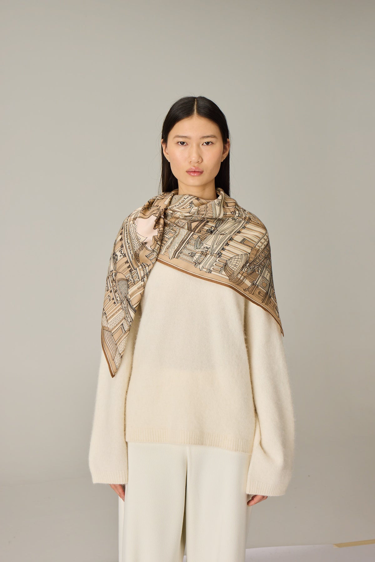SQUARE / CARRE 100 ROMA BEIGE/BEIGE