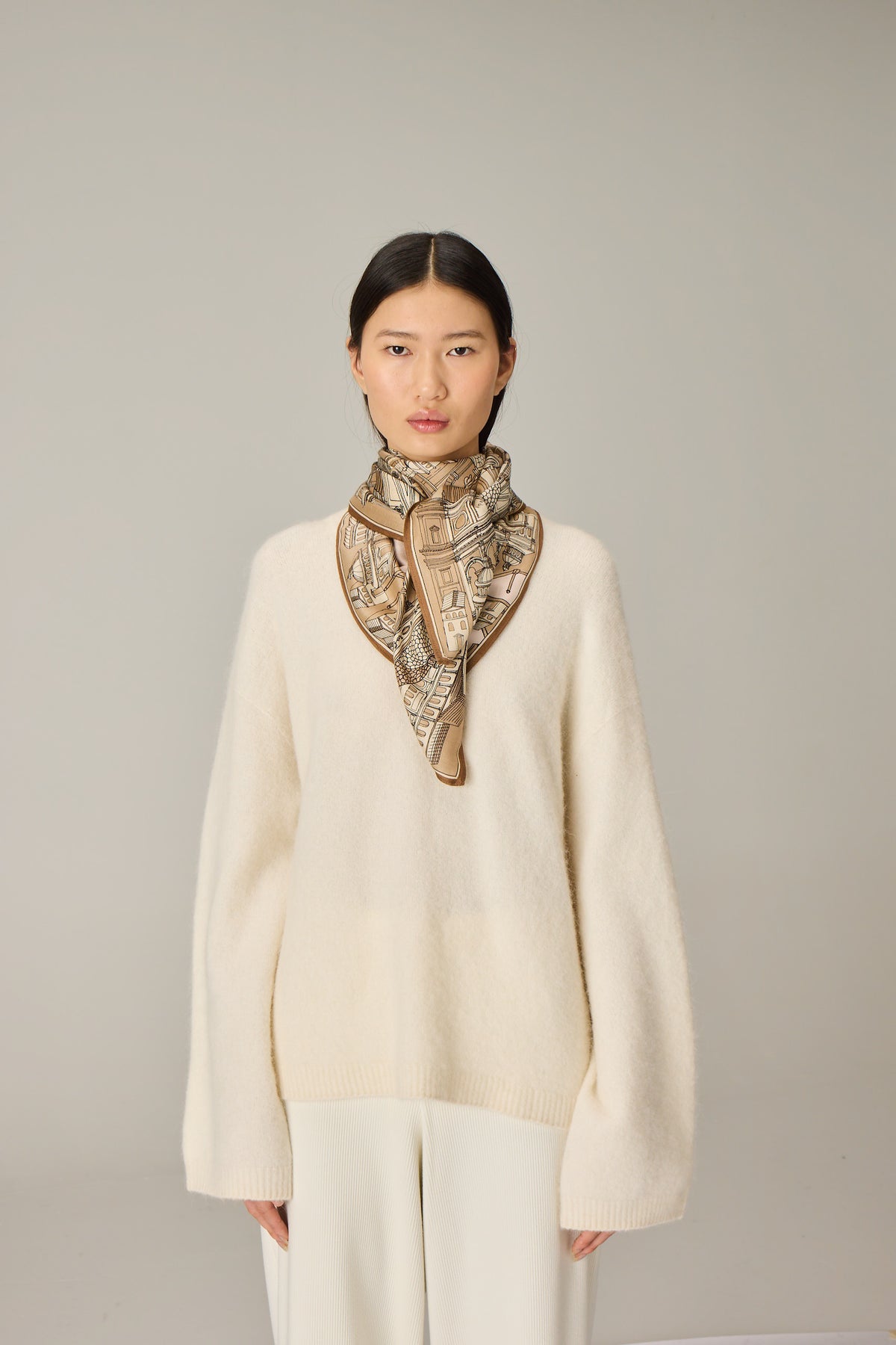 SQUARE / CARRE 100 ROMA BEIGE/BEIGE