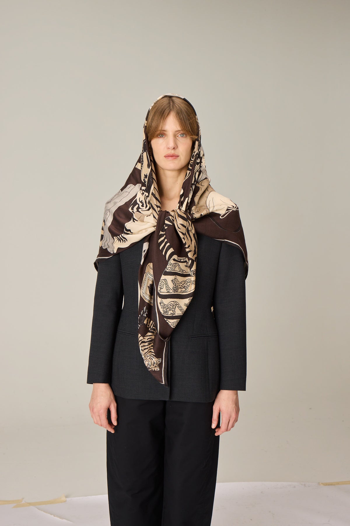 SQUARE / CARRE 130 COLLECTIONNEUR BLACK/NOIR