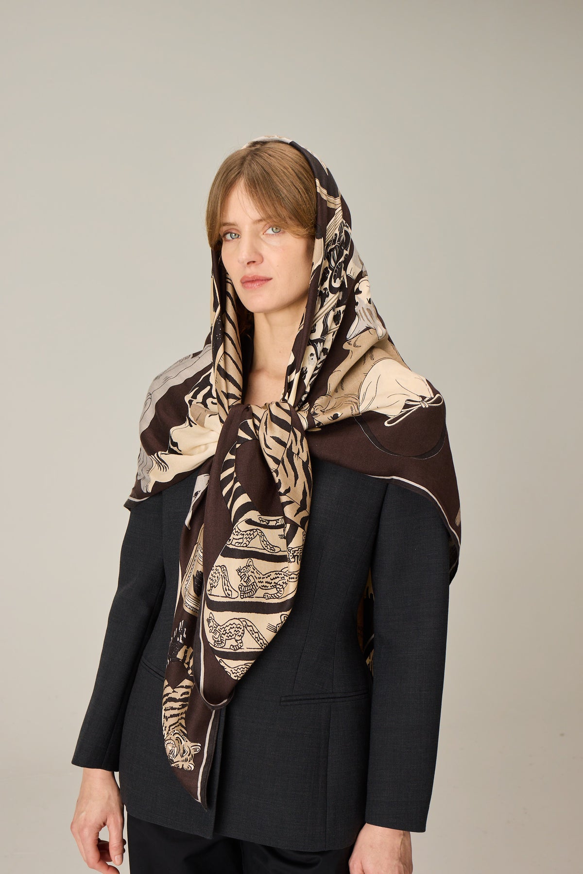 SQUARE / CARRE 130 COLLECTIONNEUR BLACK/NOIR