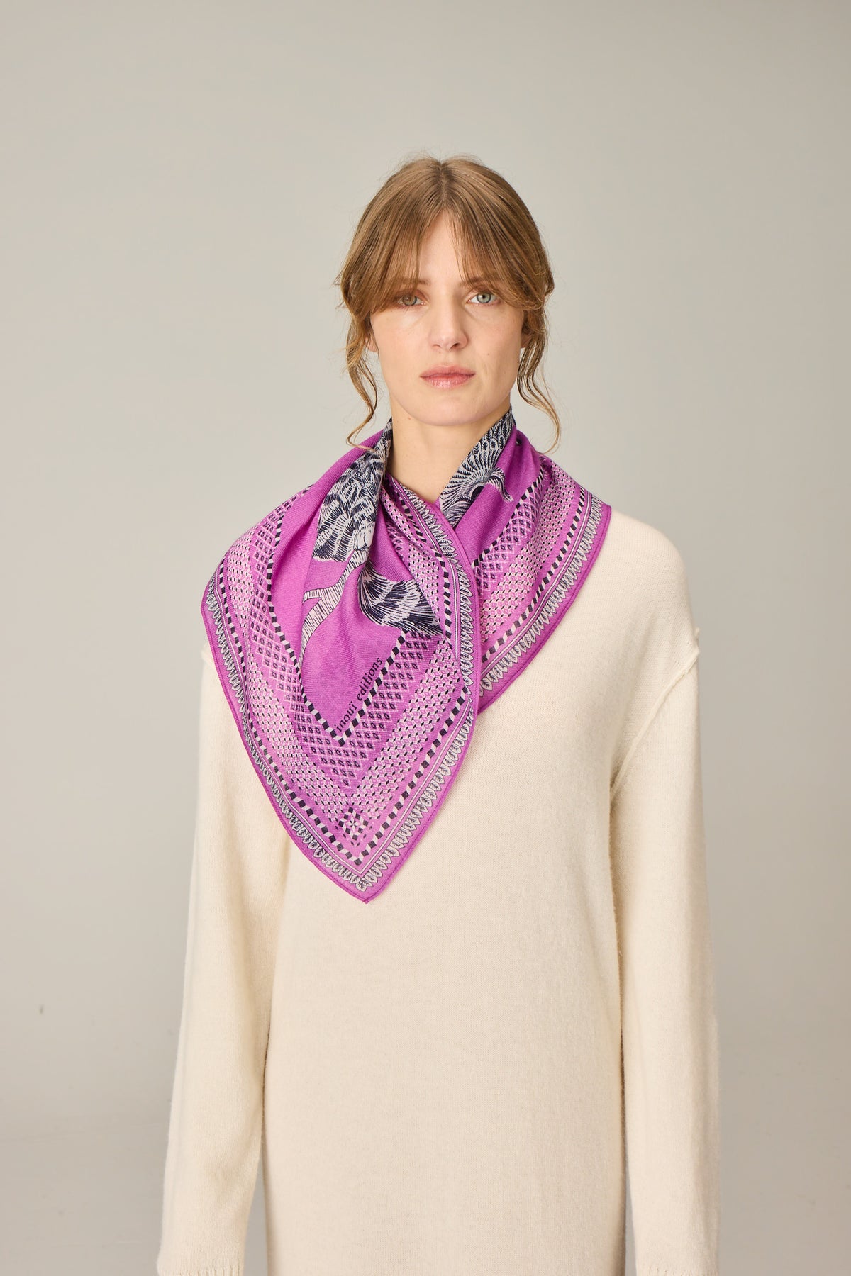SQUARE / CARRE 70 CHOUETTE PURPLE/VIOLET