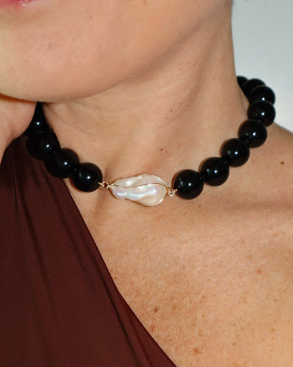 Onyx Baroque Collar