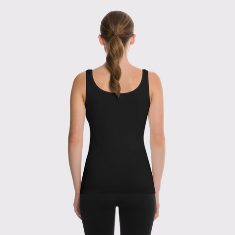 Elevate your look with this Wolford Top Jamaika top. Its seamless construction lends effortless elegance, while the subtle shimmer adds a touch of glamour. But it's not all about aesthetics; the low-cut neckline and soft cotton inner make sure your comfort is taken care of. Its close fit and opaque natural material make sure you look as good as you feel.