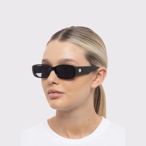 Le Specs Sunglasses 'Unreal' in Black