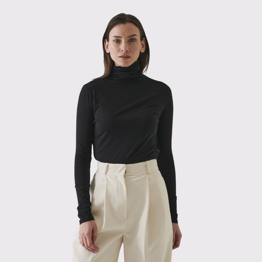 Patrick Assaraf Long Sleeve Pima Cotton Fitted Turtleneck