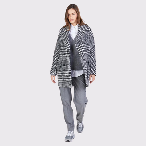 Marc Aurel Bouclé Coat with Houndstooth Pattern