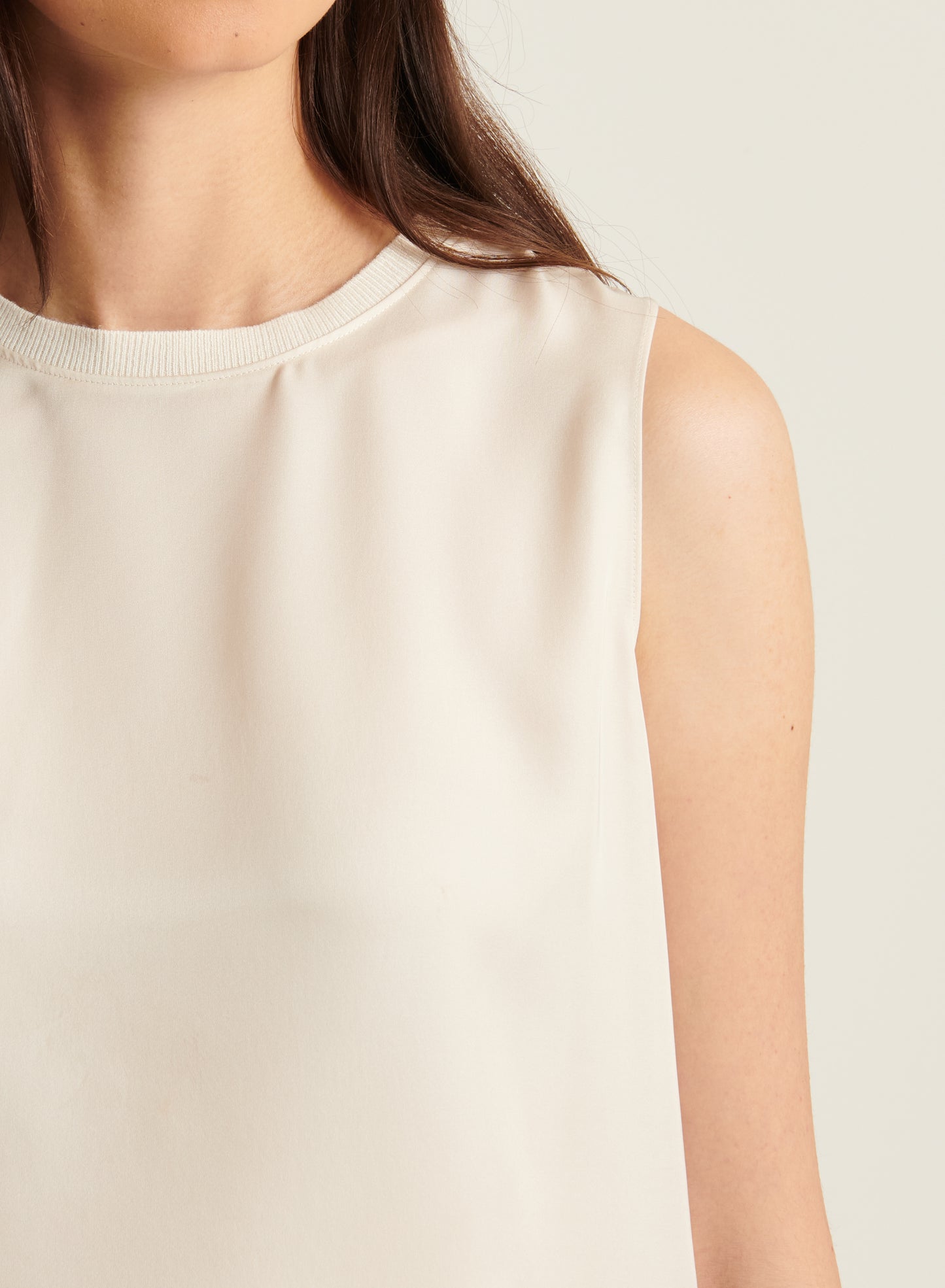 SILK CREW NECK TANK